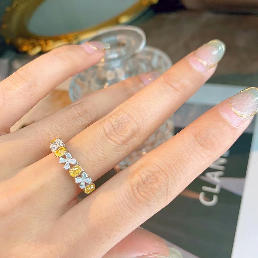 14k Gold 0.96 Ctw Natural Yellow Diamond & Diamond Ring - 4