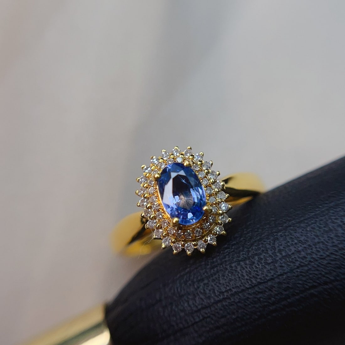 14k Gold 0.70 Ct Natural Sapphire & Diamond Ring - 2