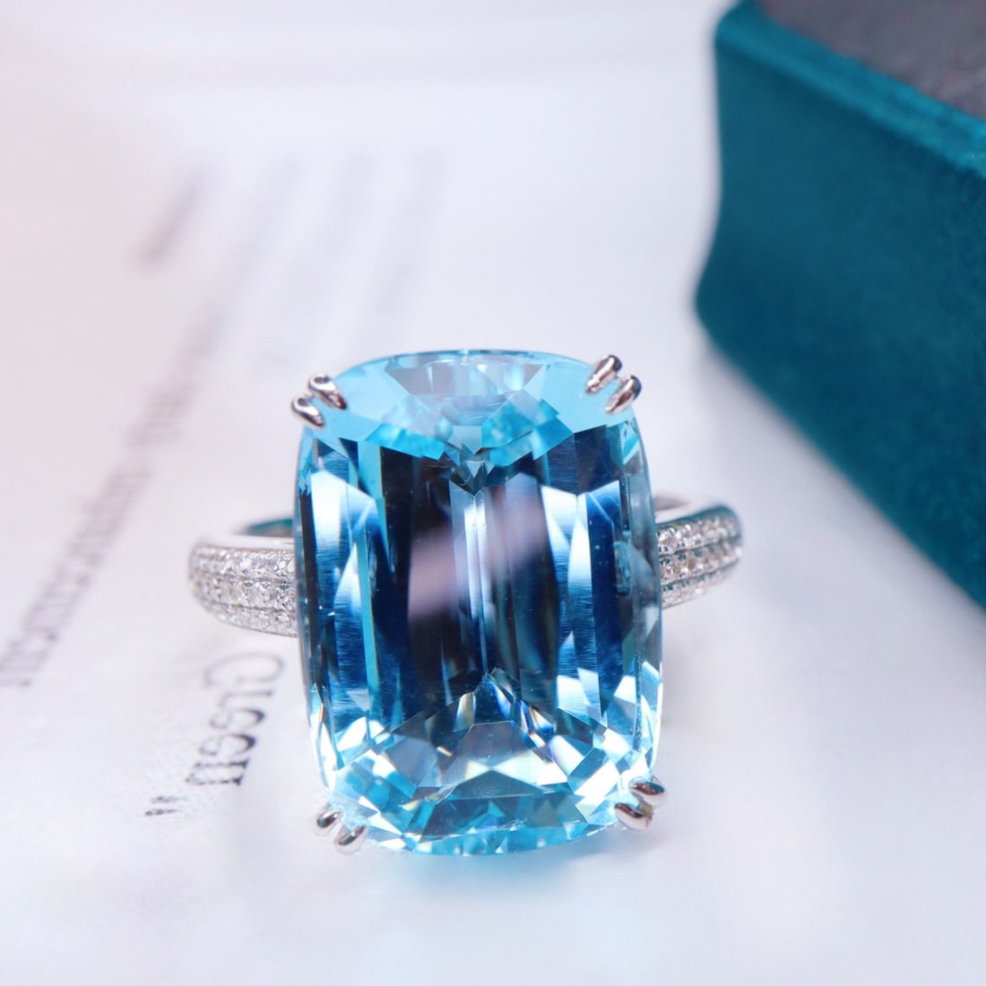 14k Gold 10.78 Ctw Natural Aquamarine & Diamond Ring - 2