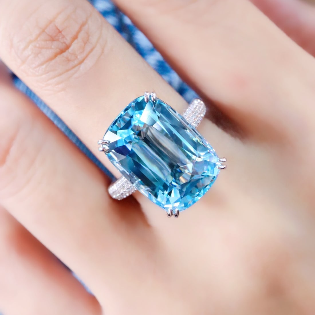 14k Gold 10.78 Ctw Natural Aquamarine & Diamond Ring - 4