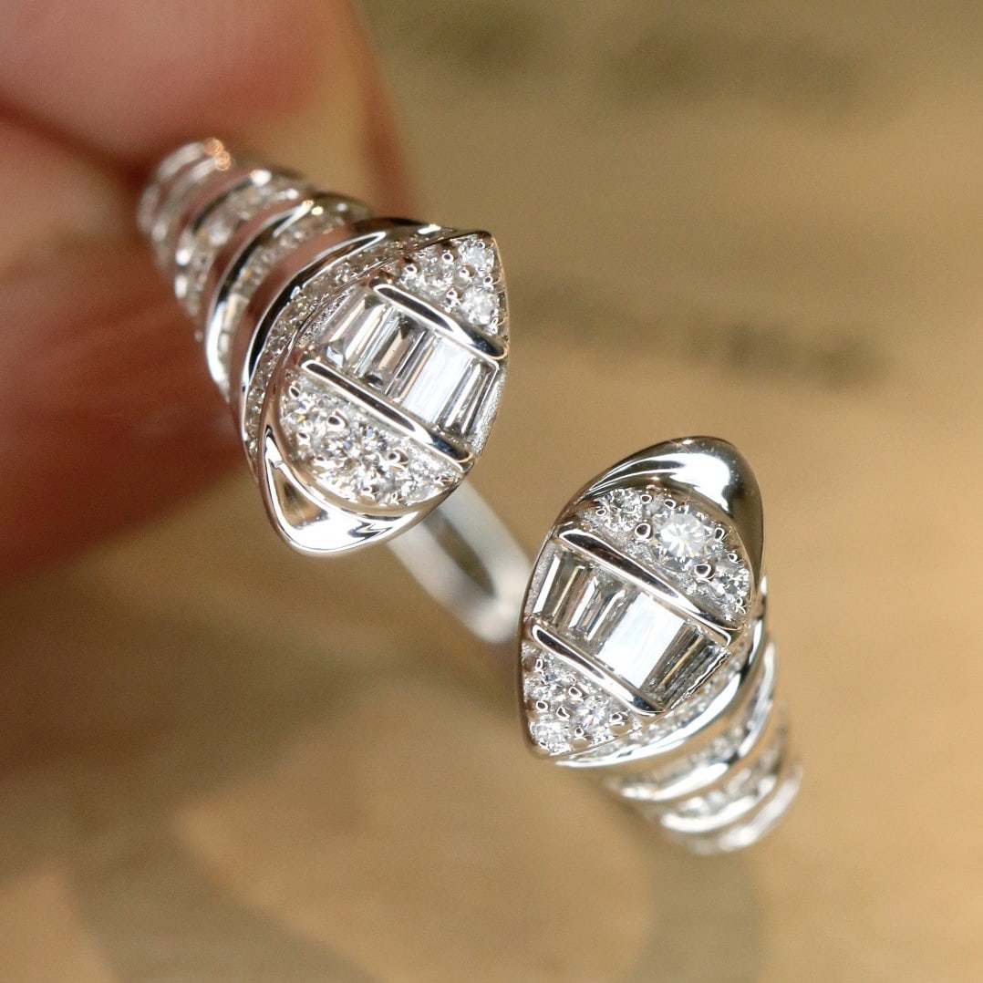 14k Gold 0.5 Ct Natural H Diamond Ring: Ref:231118134 // gold content:14k gold // ring size:7. 25us // // main gemstone:diamond // shape:multiple // carat weight:0. 5ct // clarity grade:vs-si // color:h // treatment:natural // Condition: