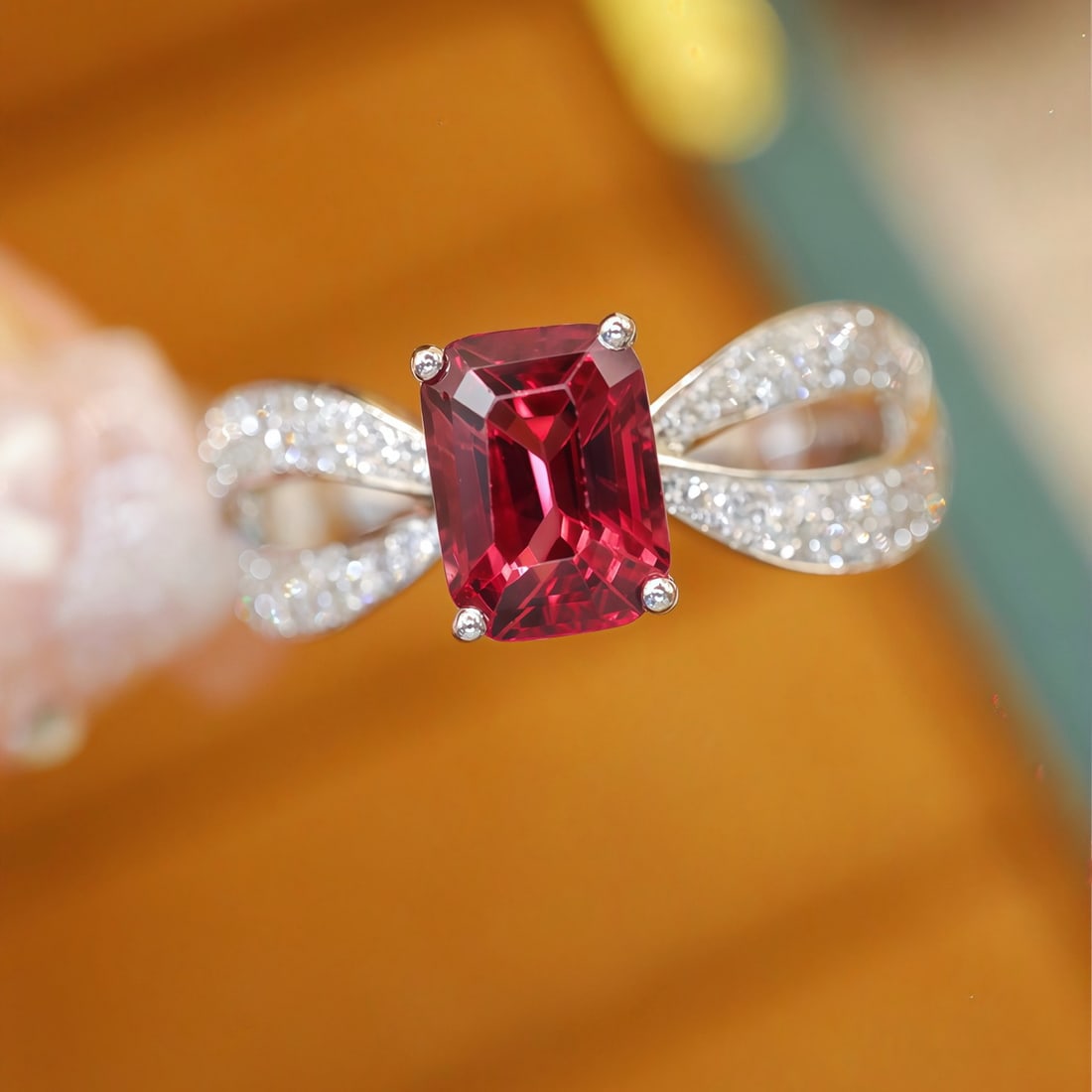 14k Gold 1.32 Ctw Natural Spinel & Diamond Ring: Ref:231118140 // gold content:14k gold // ring size:7. 25us // // main gemstone:spinel // shape:octagonal // carat weight:1. 08ct // color:red // treatment:natural // // adjacent gemstone 2 : diamond