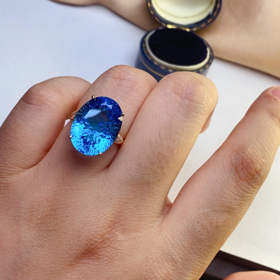 14k Gold 14.75 Ct Natural Topaz & Diamond Ring - 6