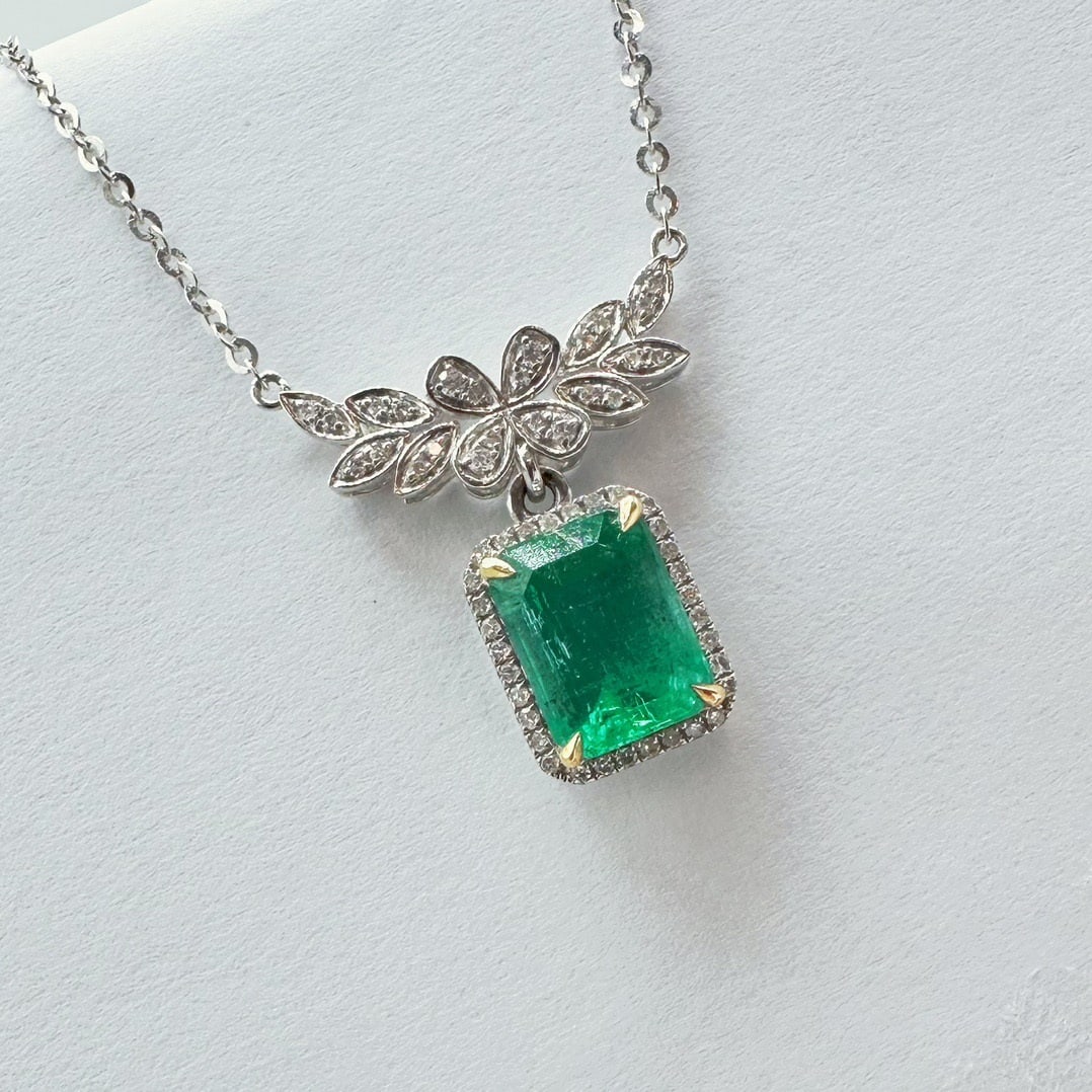 14k Gold 1.75 Ctw Natural Emerald & Diamond Necklace - 4