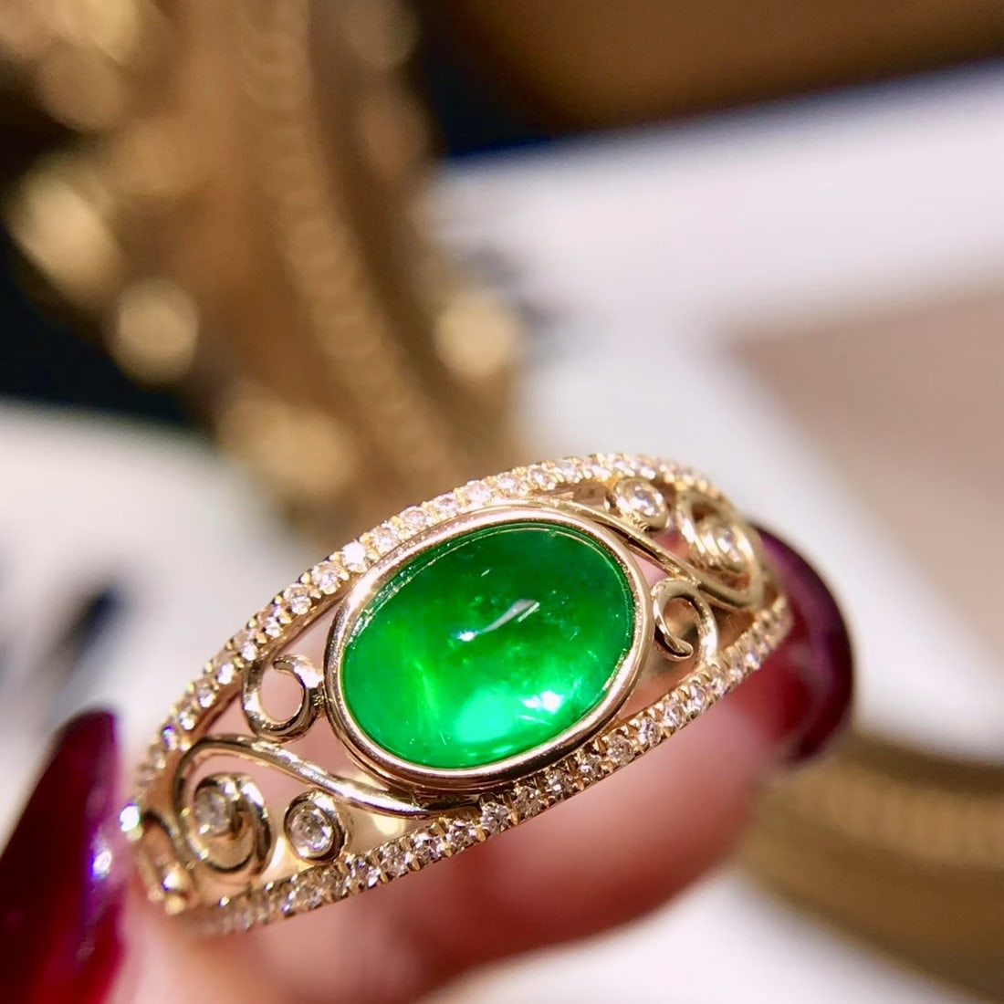 14k Gold 1.44 Ctw Vivid Green Natural Emerald & Diamond Ring - 3