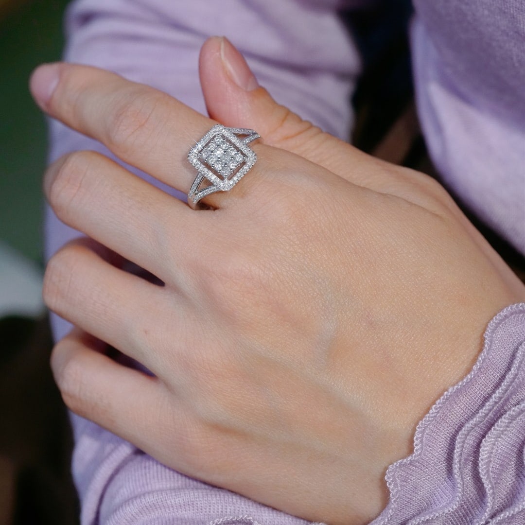 14k Gold 0.60 Ct Natural H Diamond Ring - 4