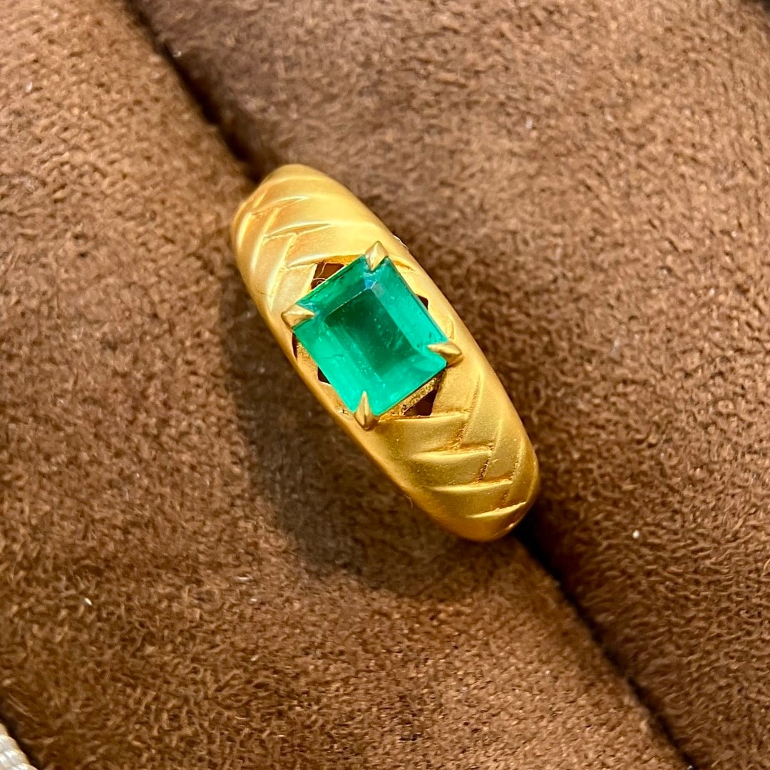 14k Gold 0.80 Ct Natural Emerald Ring - 2