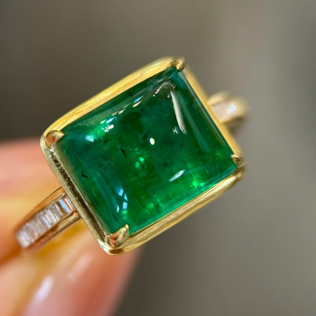14k Gold 5.00 Ct Vivid Green Natural Emerald & Diamond Ring - 2
