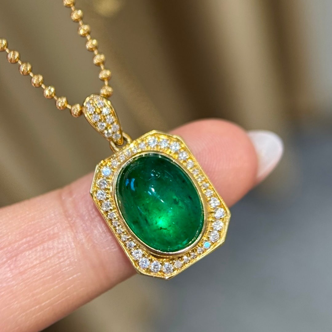 14k Gold 4.65 Ctw Vivid Green Natural Emerald & Diamond Pendant( Without Chain ): Ref:231118216 // gold content:14k gold // main gemstone:emerald // shape:oval // carat weight:4. 35ct // color:vivid green // treatment:natural // // adjacent gemstone 2 : diamond // shape:round //