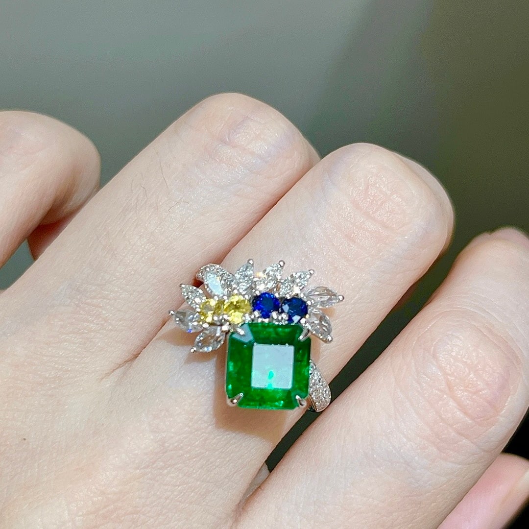 14k Gold 3.66 Ctw Vivid Green Natural Emerald & Diamond Ring - 5