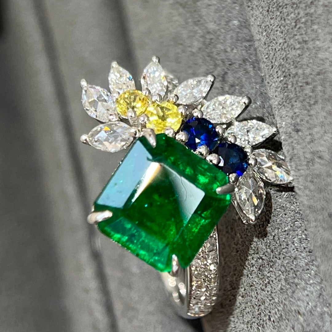 14k Gold 3.66 Ctw Vivid Green Natural Emerald & Diamond Ring - 7