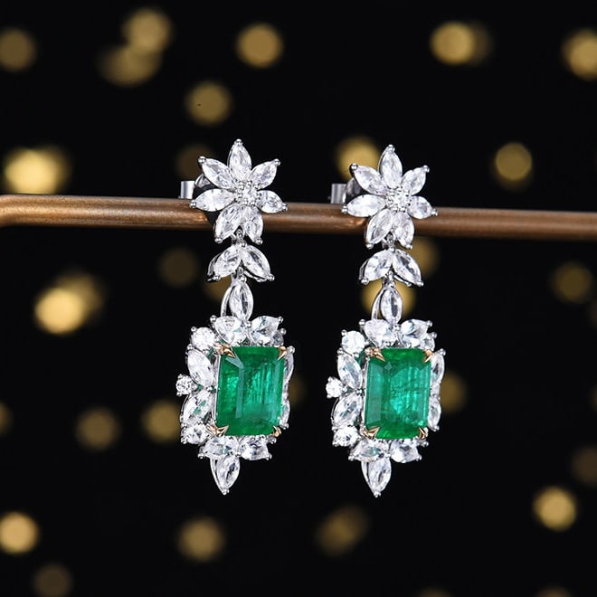 14k Gold 7.42 Ctw Natural Emerald & Sapphire Earrings - 3