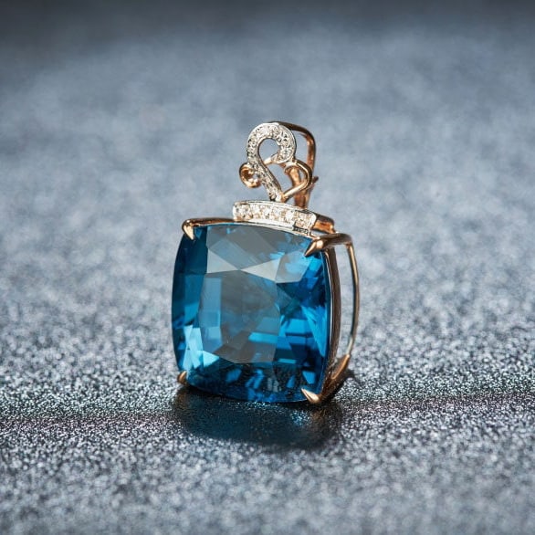 14k Gold 19 Ct Natural Topaz & Diamond Pendant( Without Chain ) - 3