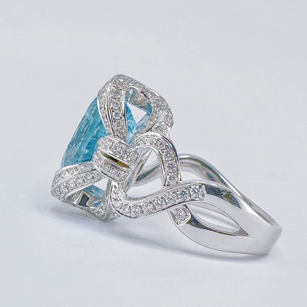 14k Gold 9.54 Ctw Natural Aquamarine & Diamond Ring - 3