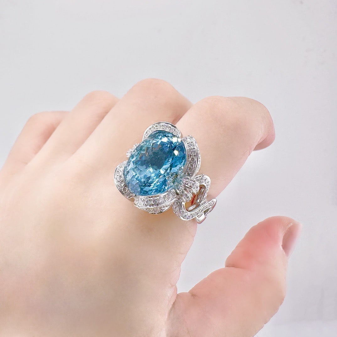 14k Gold 9.54 Ctw Natural Aquamarine & Diamond Ring - 4