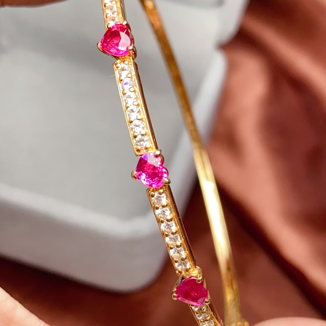 14k Gold 6.27 Ct Natural Ruby & Sapphire Bangle - 3