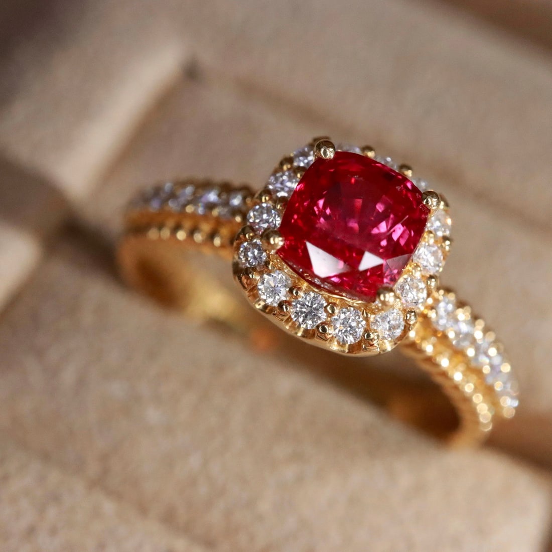 14k Gold 1.38 Ctw Natural Ruby & Diamond Ring - 3