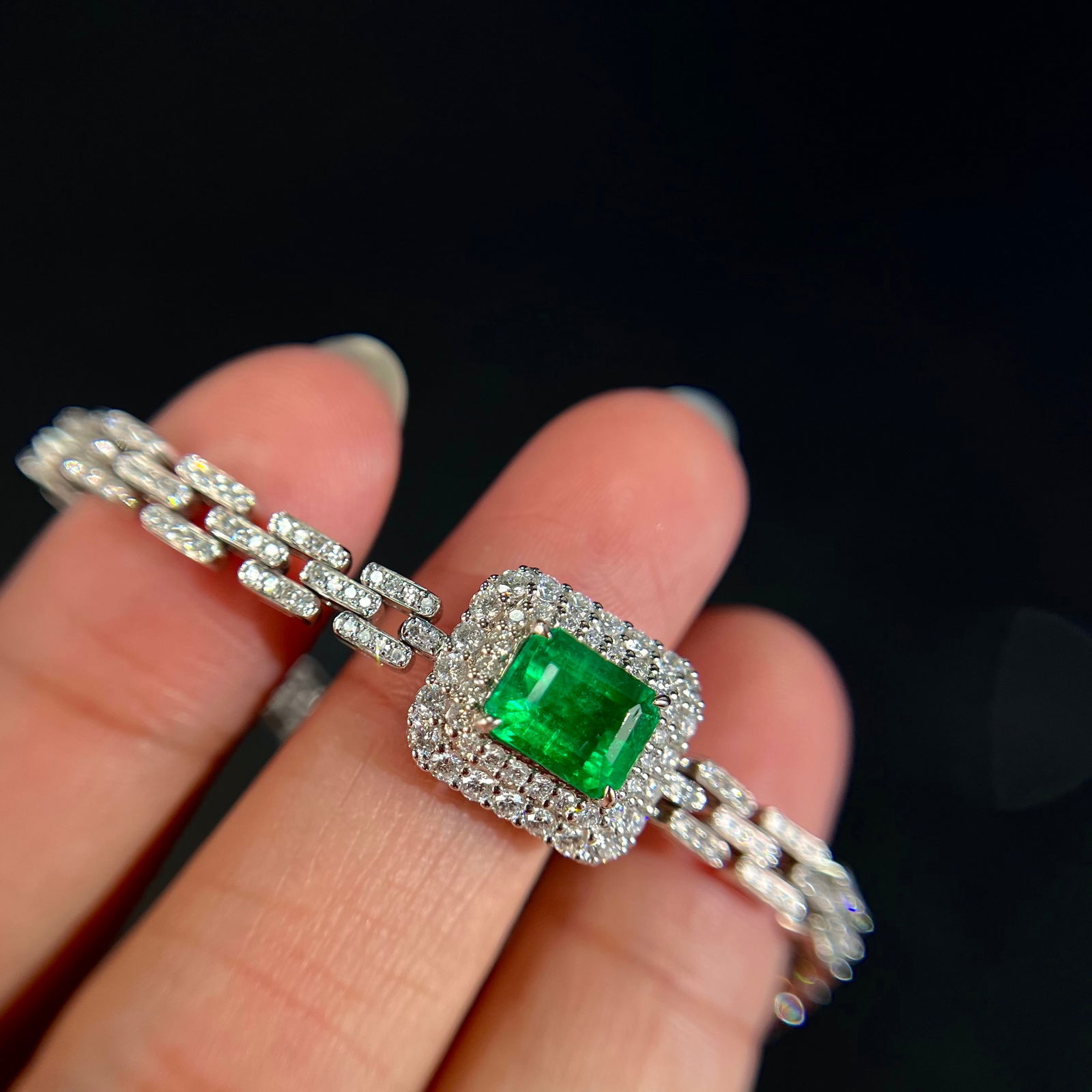 14k Gold 2.99 Ctw Vivid Green Natural Emerald & Diamond Bracelet - 5