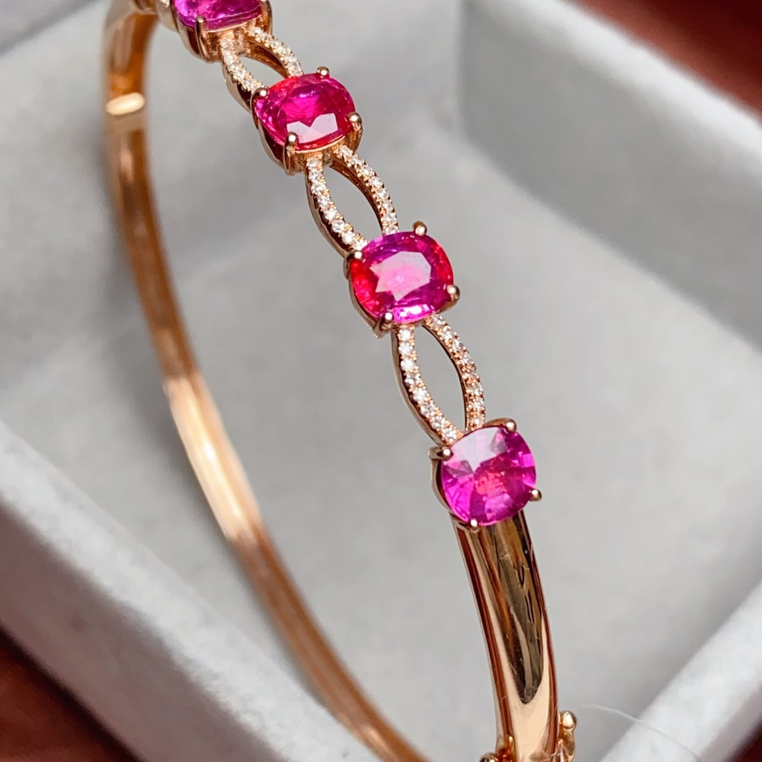 14k Gold 4.50 Ct Natural Ruby & Diamond Bangle (1 of 7)