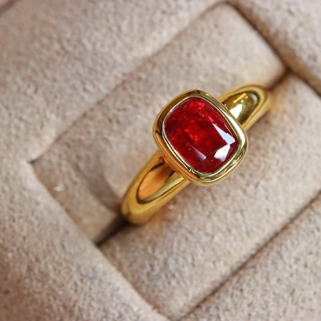 14k Gold 0.76 Ct Natural Ruby Ring - 5