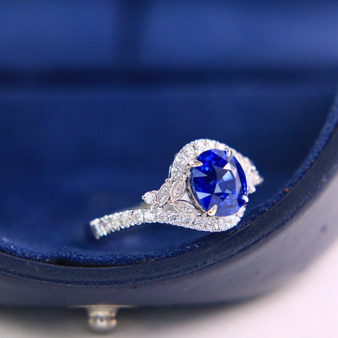 14k Gold 2.39 Ctw Natural Sapphire & Diamond Ring - 2