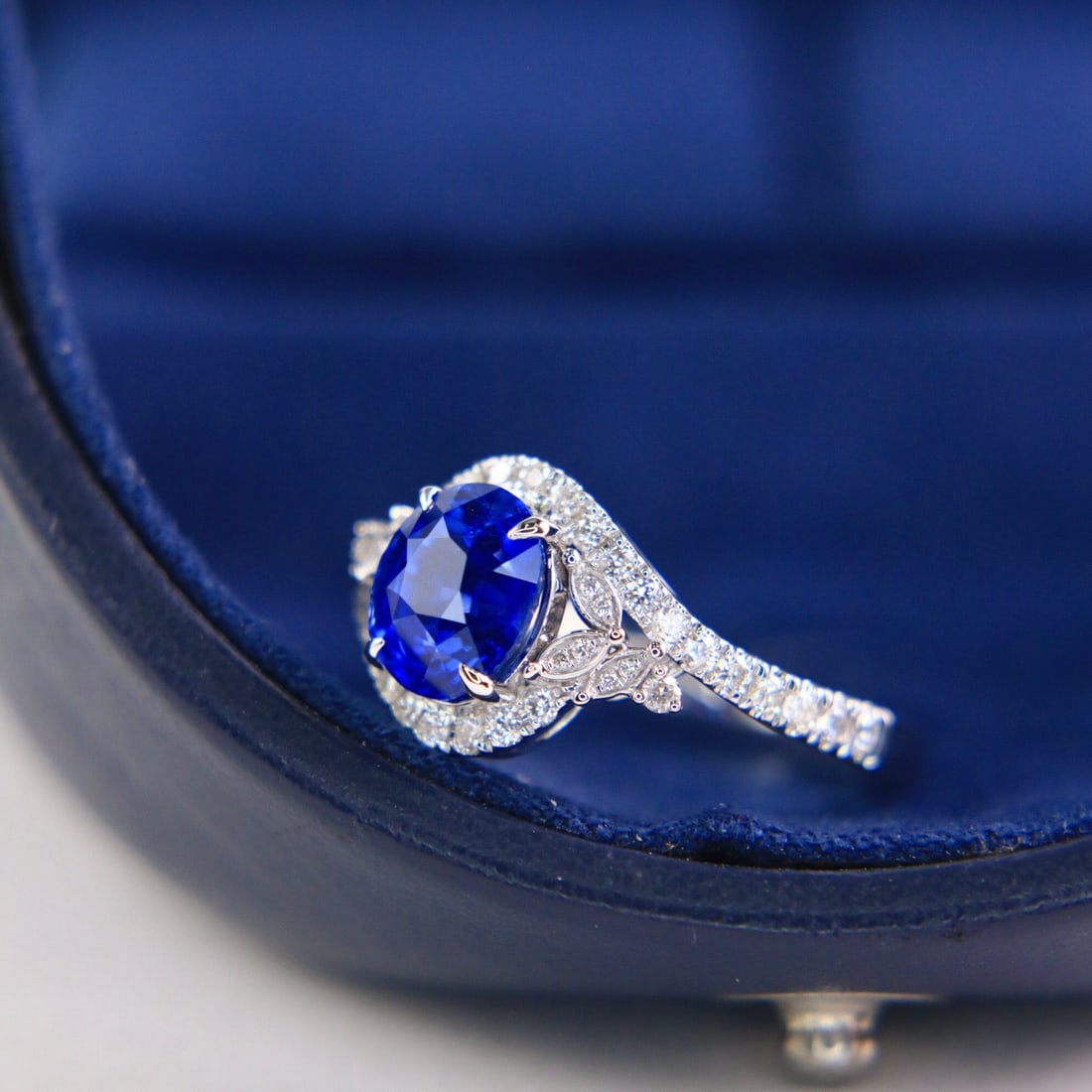 14k Gold 2.39 Ctw Natural Sapphire & Diamond Ring - 3