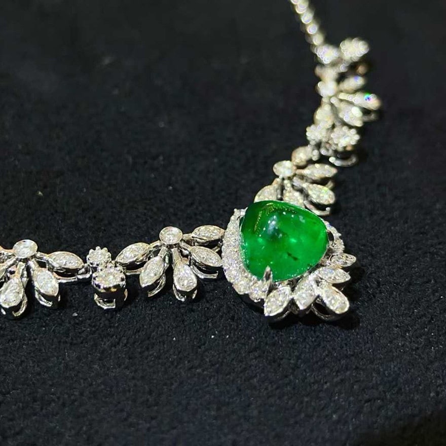 14k Gold 4.08 Ctw Vivid Green Natural Emerald & Diamond Necklace - 3