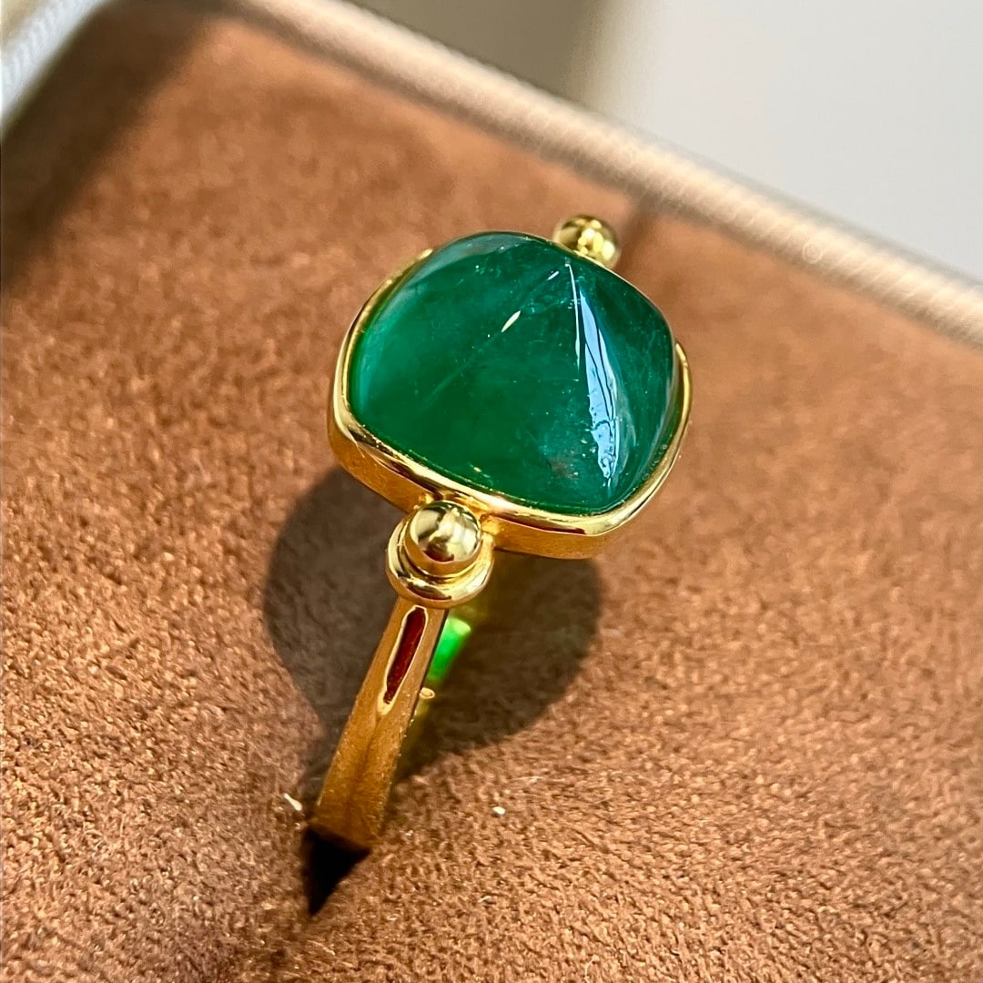 14k Gold 6.51 Ct Vivid Green Natural Emerald Ring - 2