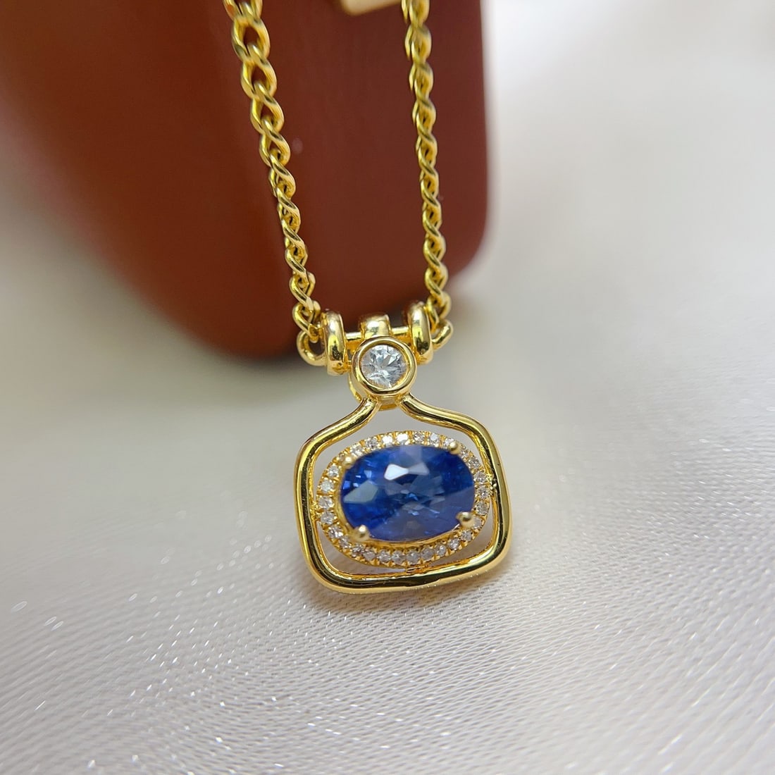 14k Gold 1.15 Ct Natural Sapphire & Diamond & Sapphire Necklace - 3
