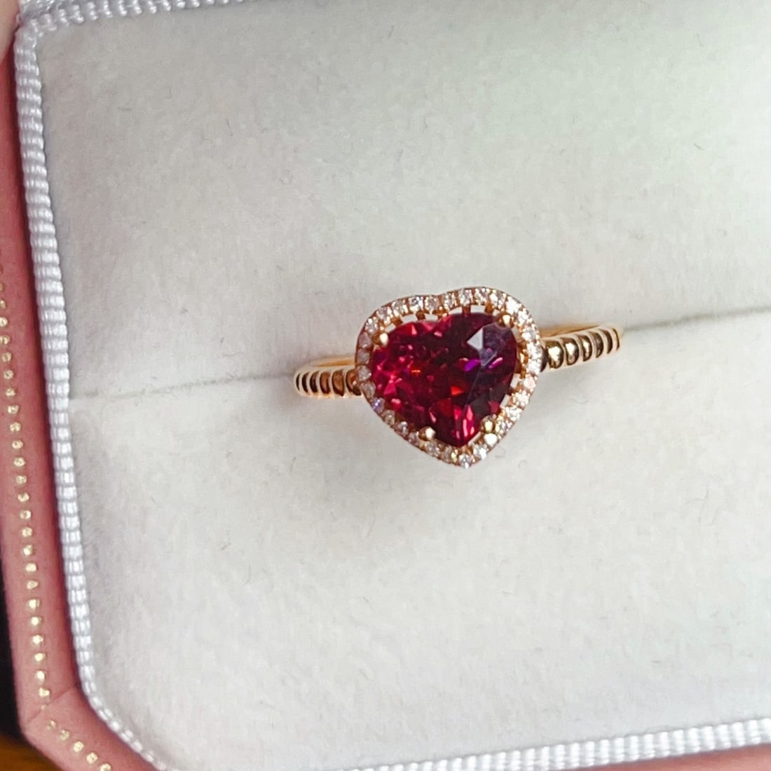 14k Gold 1.45 Ct Natural Tourmaline & Diamond Ring: Ref:231118342 // gold content:14k gold // ring size:7. 25us // // main gemstone:tourmaline // shape:heart // carat weight:1. 45ct // color:red // treatment:natural // // adjacent gemstone 2 :