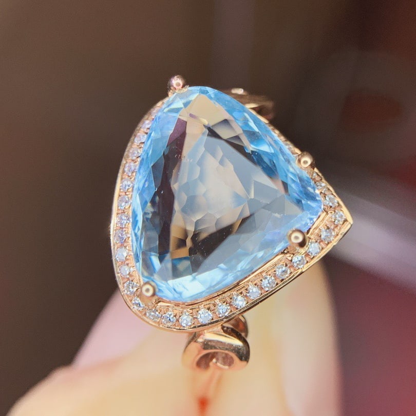 14k Gold 4.0 Ct Natural Aquamarine & Diamond Ring - 4