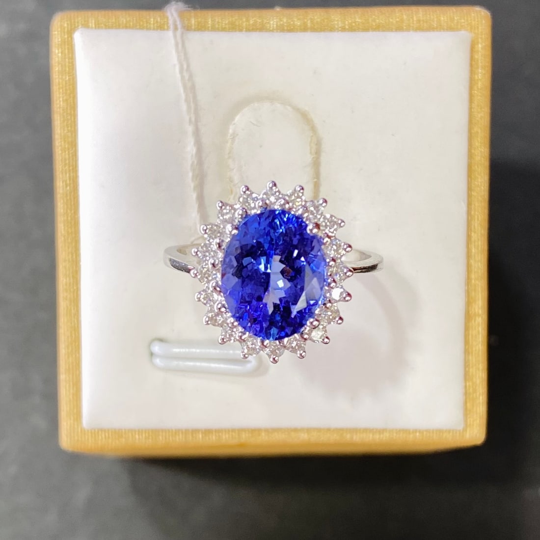 14k Gold 3.01 Ctw Natural Tanzanite & Diamond Ring - 2