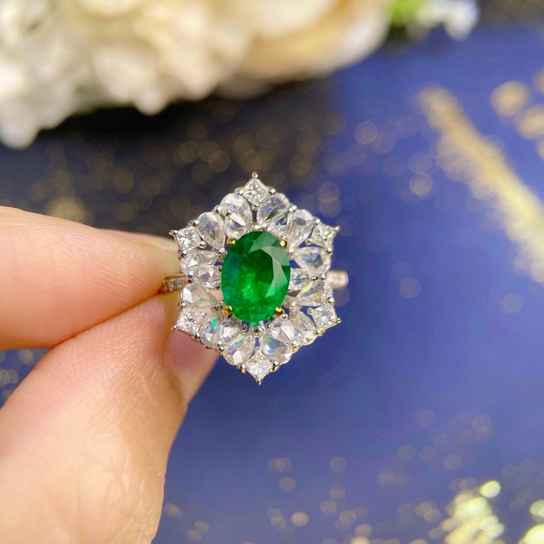 14k Gold 1.92 Ctw Vivid Green Natural Emerald & Diamond Ring - 3