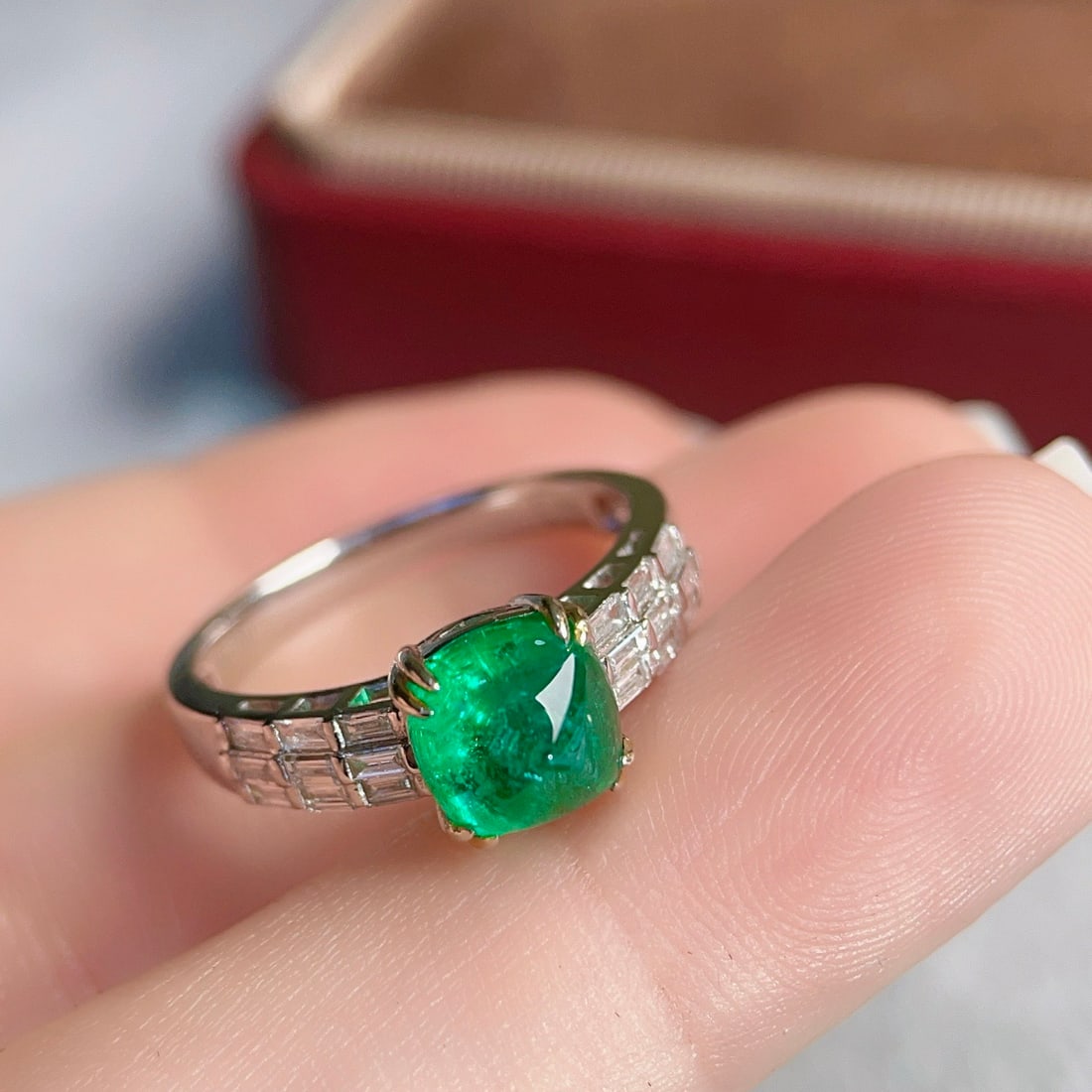 14k Gold 2.24 Ctw Vivid Green Natural Emerald & Diamond Ring - 2