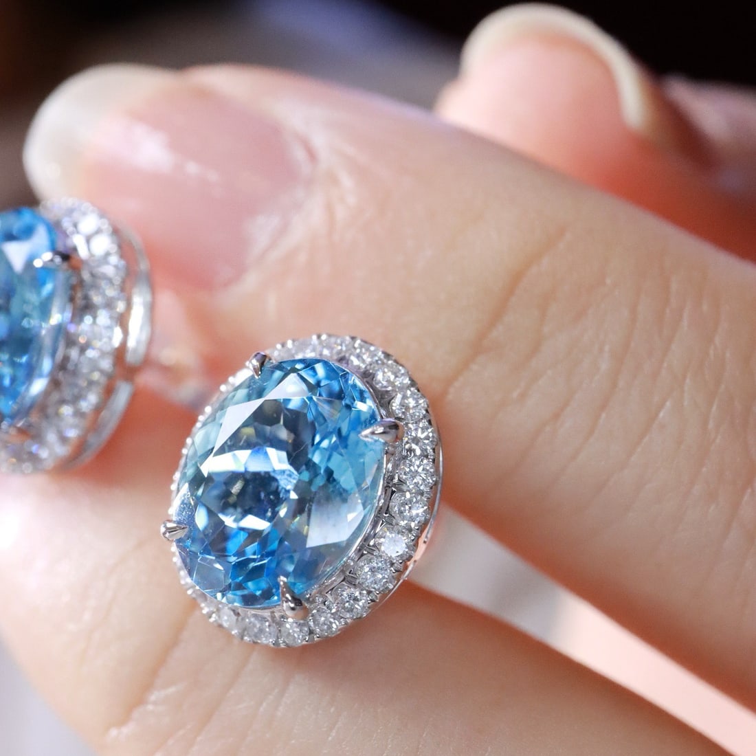 14k Gold 4.60 Ctw Natural Aquamarine & Diamond Earrings - 2