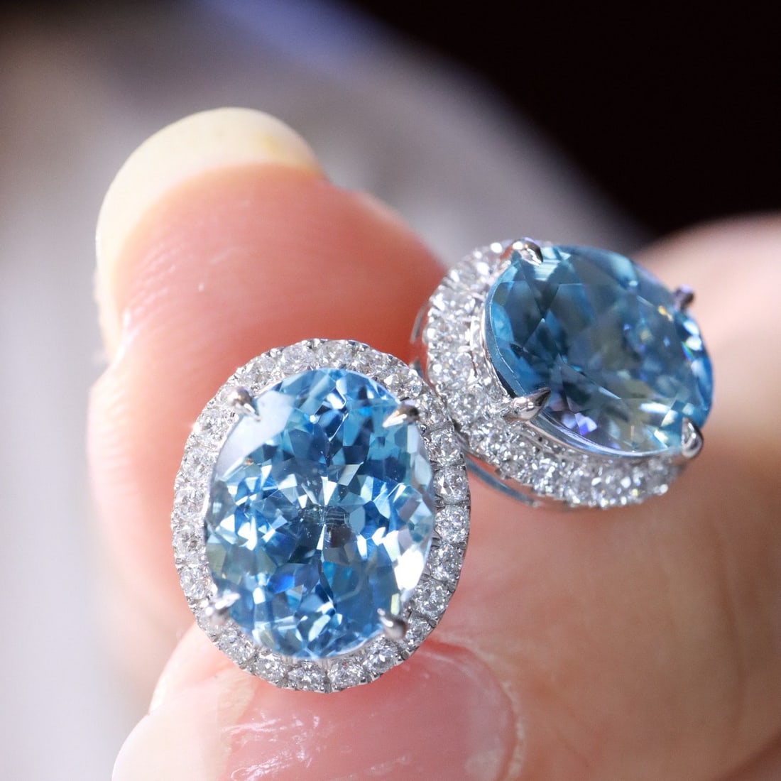 14k Gold 4.60 Ctw Natural Aquamarine & Diamond Earrings - 4