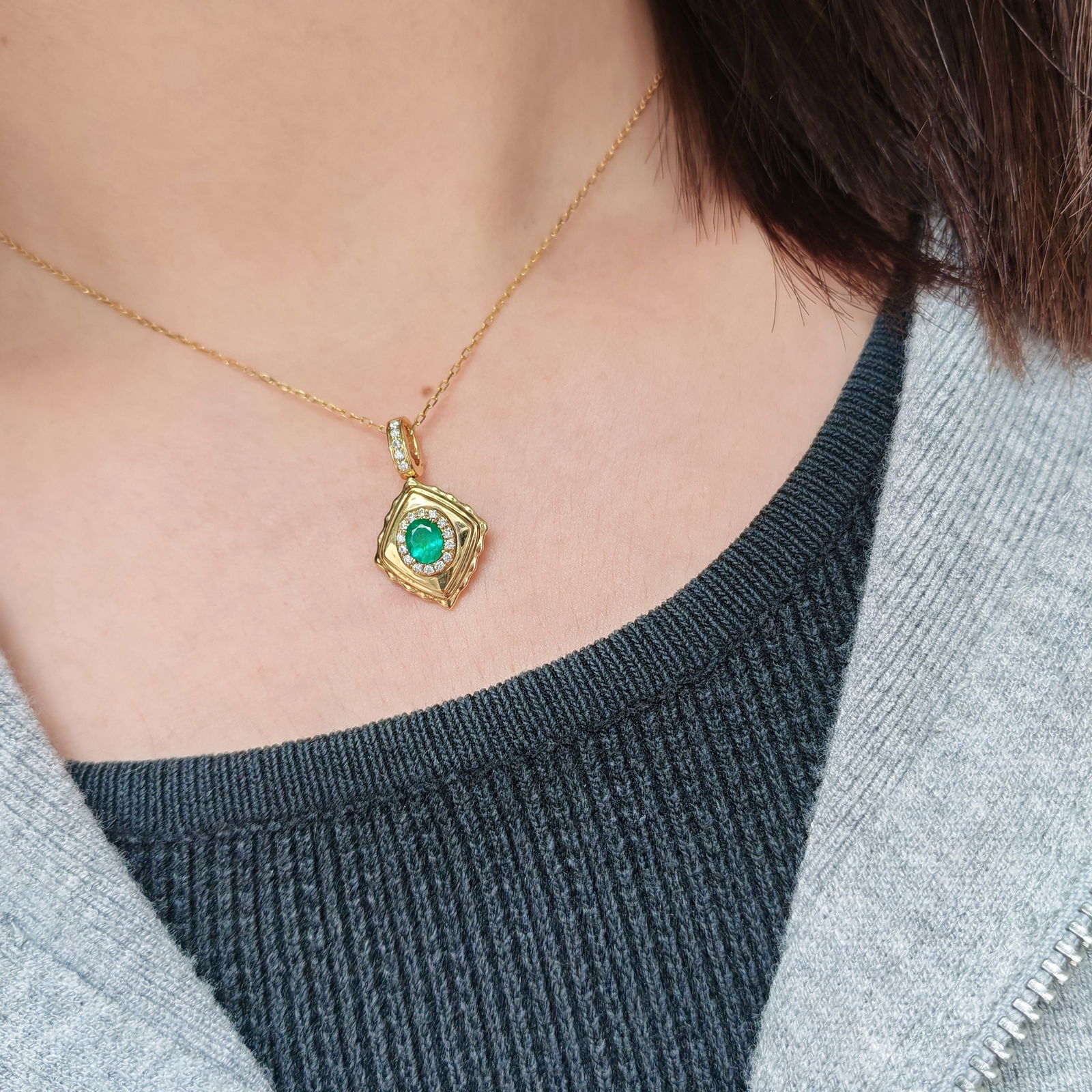 14k Gold 0.3 Ct Natural Emerald & Diamond Pendant( Without Chain ) - 2