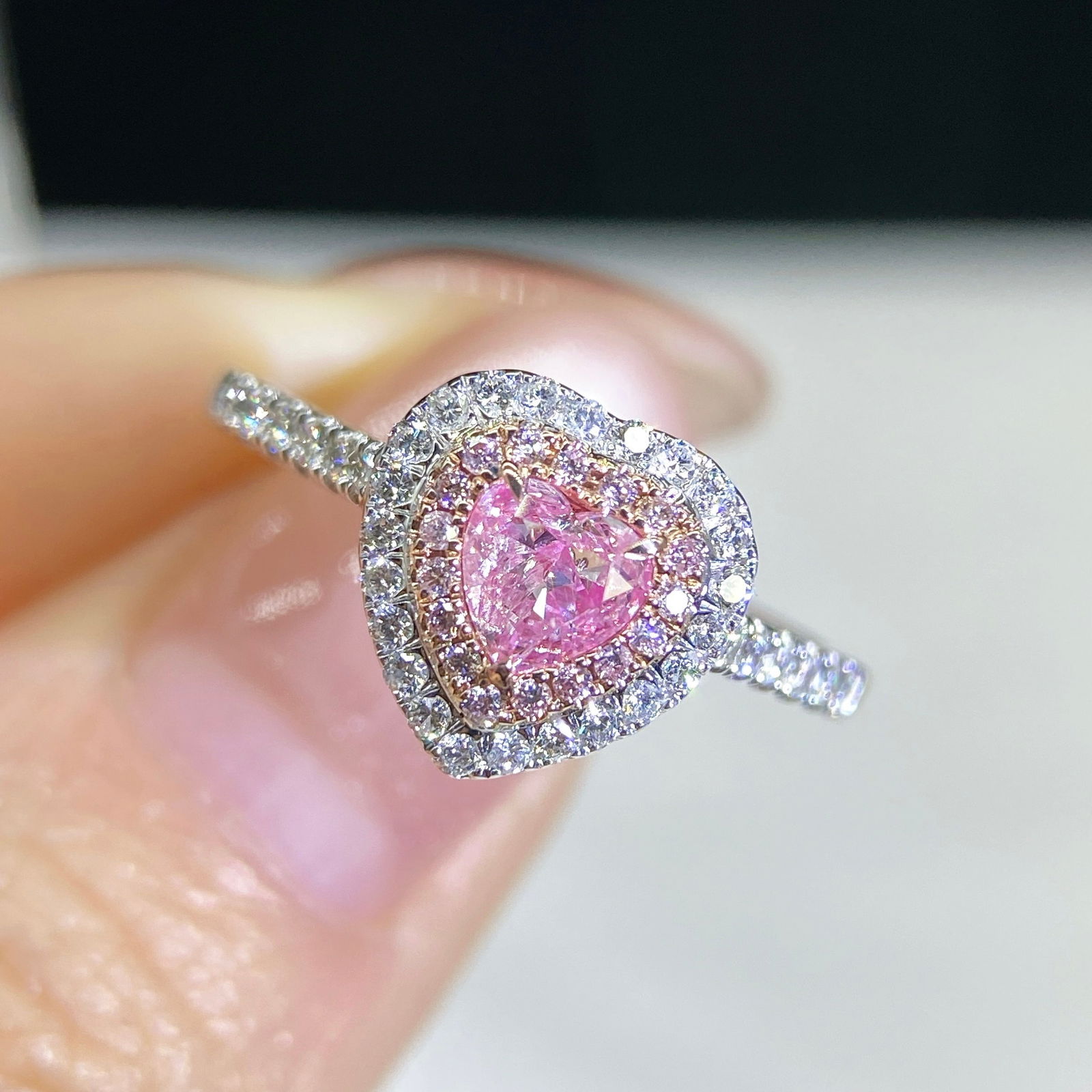 14k Gold 0.62 Ctw Natural Pink Diamond & Diamond Ring: Ref:231118403 // gold content:14k gold // ring size:7. 25us // // main gemstone:pink diamond // shape:heart // carat weight:0. 35ct // color:pink // treatment:natural // // adjacent gemstone 2 :