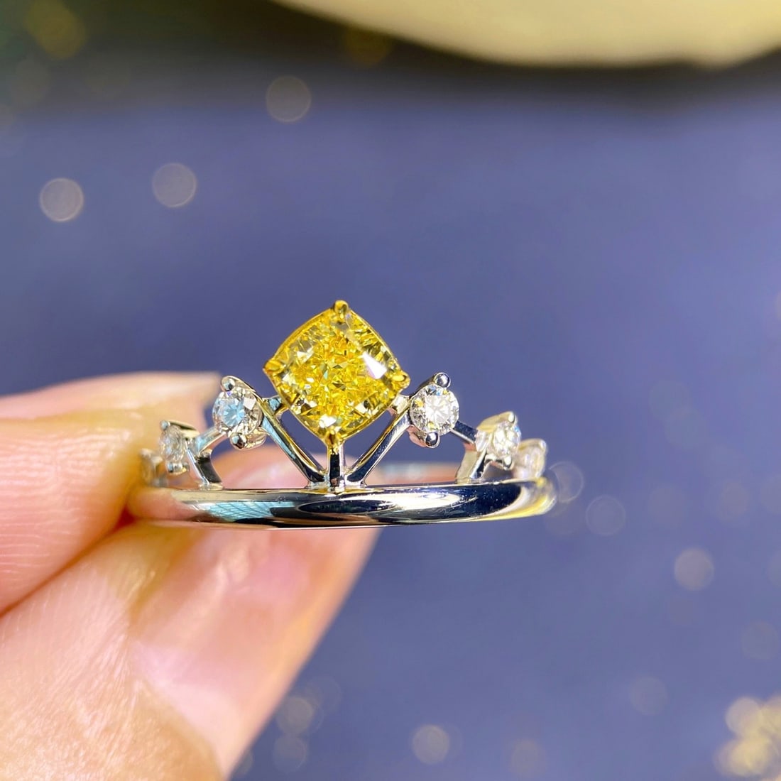 Gia Certified 14k Gold 0.87 Ctw Natural Yellow Diamond & Diamond Ring: Ref:231118406 // gold content:14k gold // ring size:7. 25us // // main gemstone:yellow diamond // certified:gia // shape:cushion // carat weight:0. 73ct // clarity grade:vs1 // color:pink //