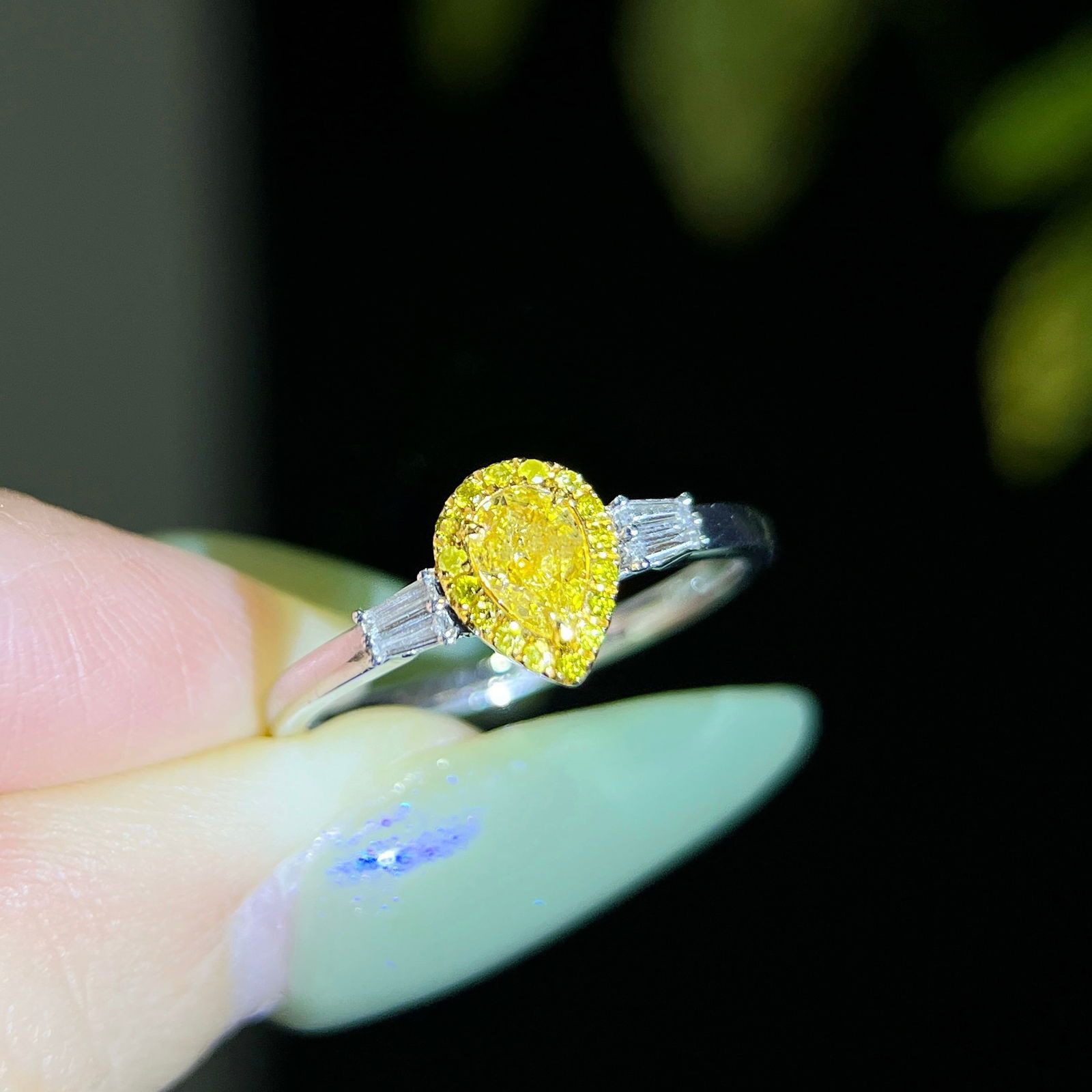14k Gold 0.50 Ctw Natural Yellow Diamond & Diamond Ring - 4