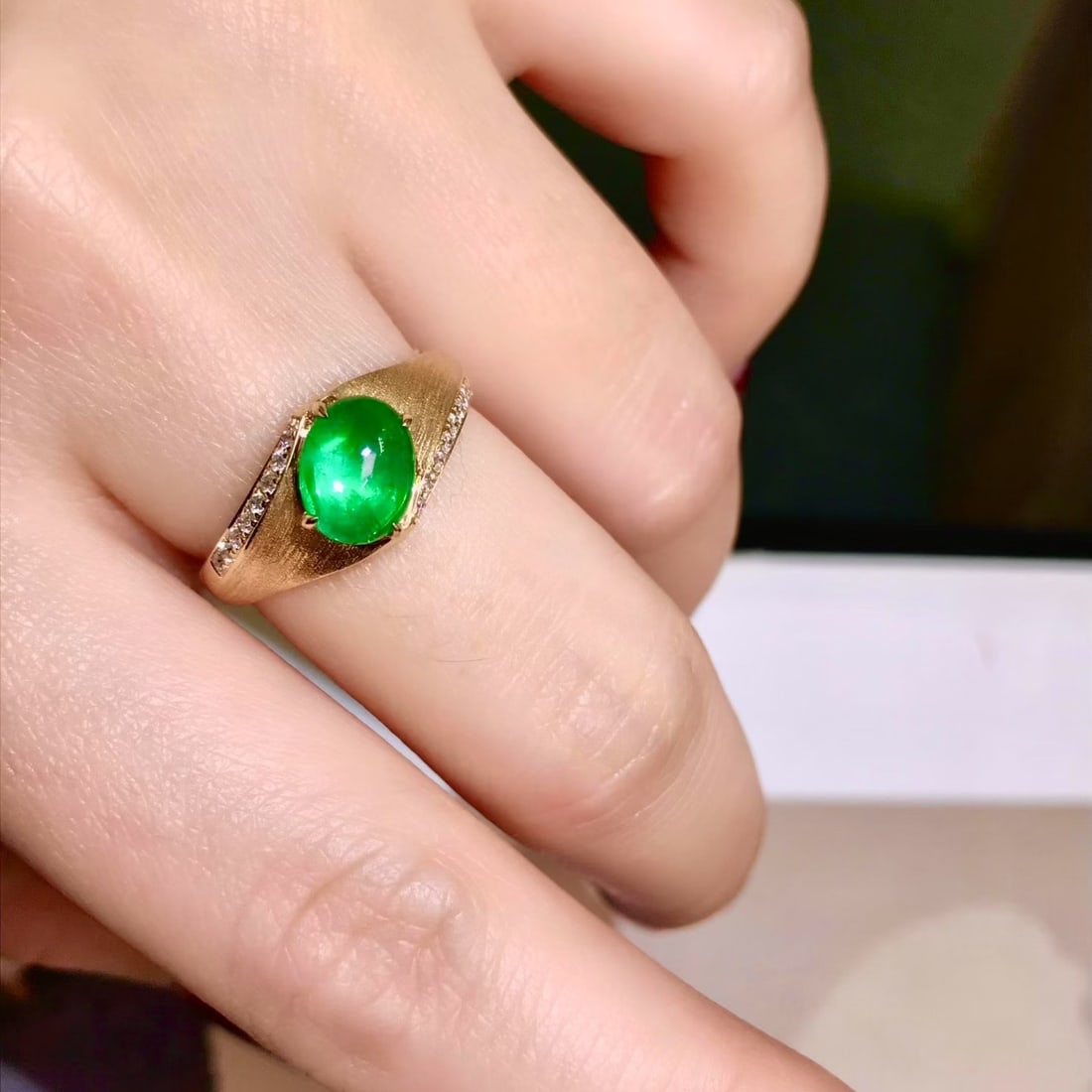 14k Gold 1.55 Ctw Vivid Green Natural Emerald & Diamond Ring - 4