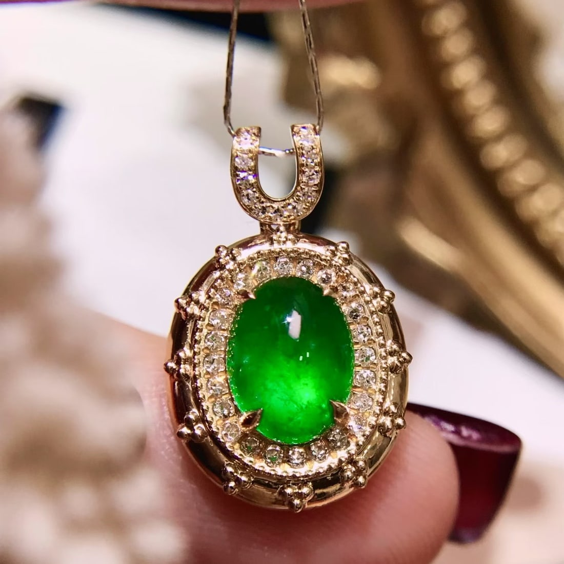 14k Gold 2.06 Ctw Vivid Green Natural Emerald & Diamond Pendant( Without Chain ): Ref:231118438 // gold content:14k gold // main gemstone:emerald // shape:oval // carat weight:1. 8ct // color:vivid green // treatment:natural // // adjacent gemstone 2 : diamond // shape:round //