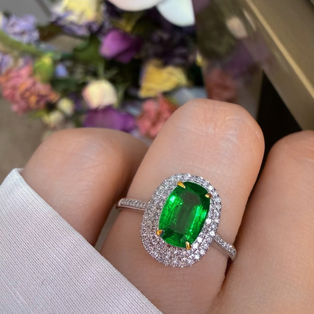 14k Gold 1 Ct Vivid Green Natural Emerald & Diamond Ring - 5