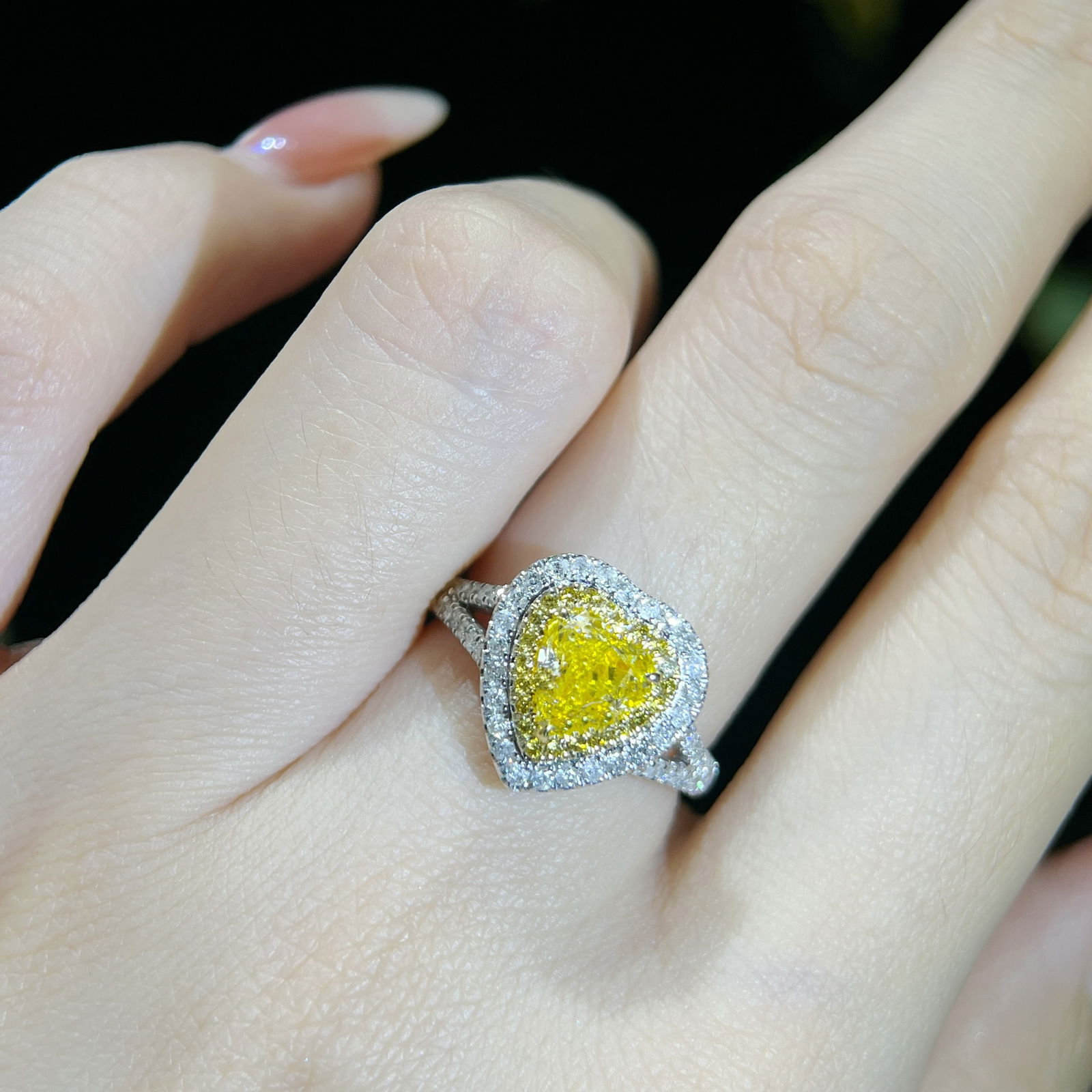 14k Gold 1.48 Ctw Natural Yellow Diamond & Diamond Ring - 6