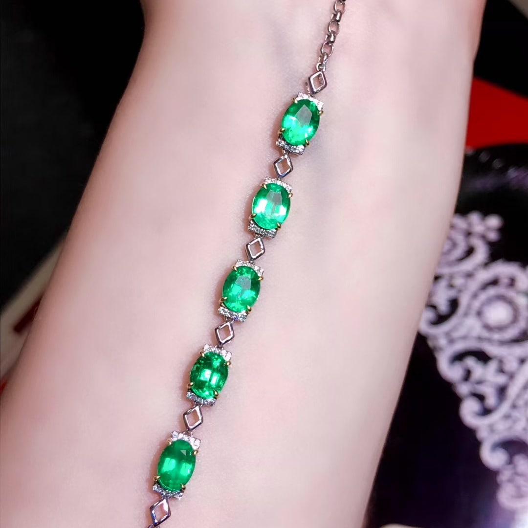 14k Gold 3 Ct Natural Emerald & Diamond Bracelet - 2