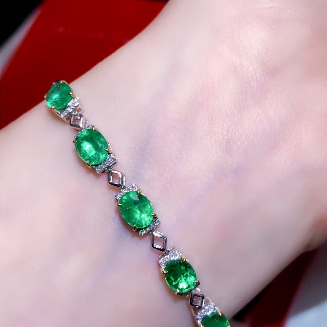 14k Gold 3 Ct Natural Emerald & Diamond Bracelet - 3