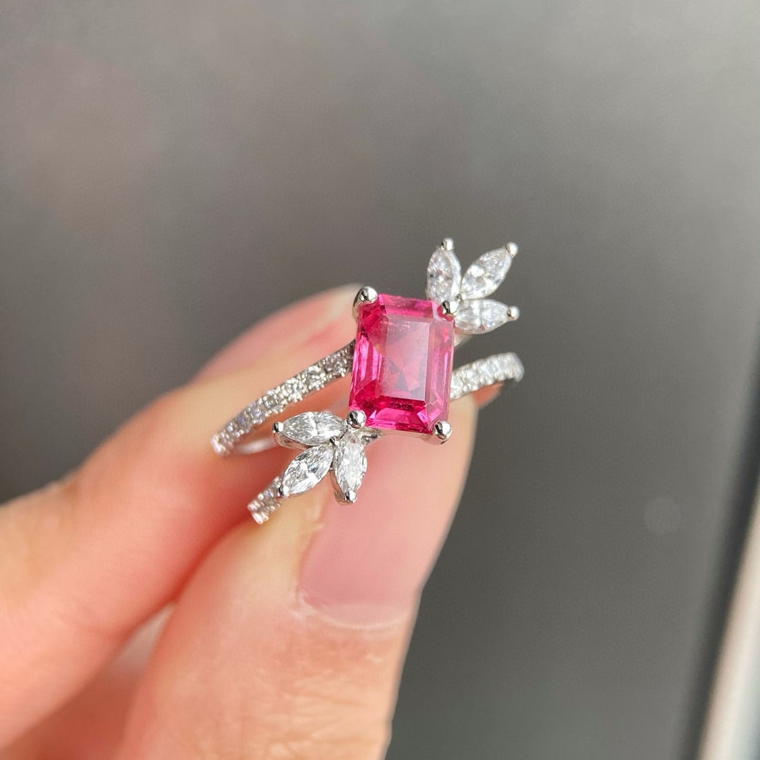 14k Gold 2.01 Ctw Natural Spinel & Diamond Ring: Ref:230911178 // gold content:14k gold // ring size:7. 25us // // main gemstone:spinel // shape:emerald // carat weight:1. 36ct // color:pink // treatment:natural // // adjacent gemstone 2 : diamond /