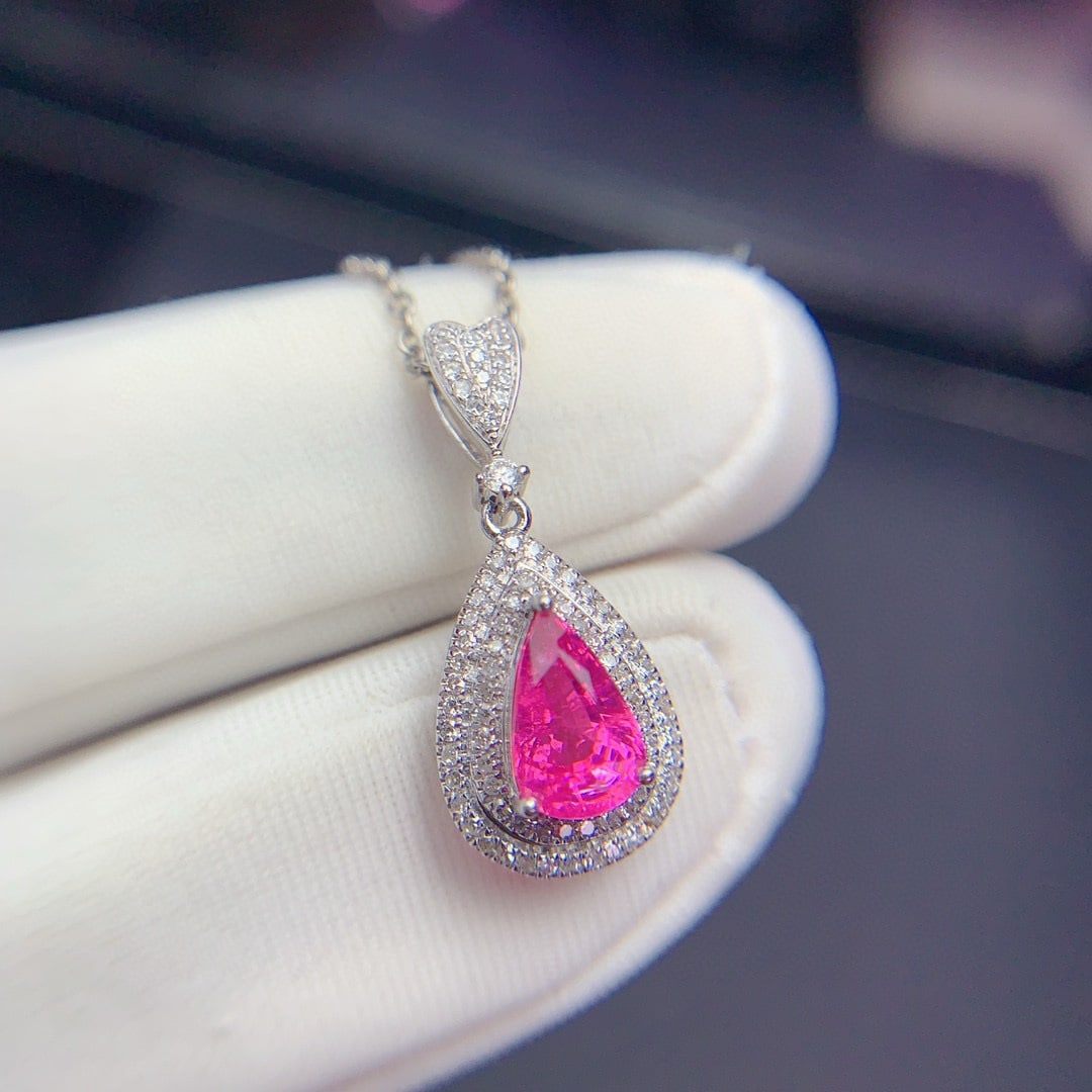 14k Gold 0.88 Ct Natural Spinel & Diamond Pendant( Without Chain ): Ref:230915197 // gold content:14k gold // main gemstone:spinel // shape:pear // carat weight:0. 88ct // color:pink // treatment:natural // // adjacent gemstone 2 : diamond // shape:round // clarity gr