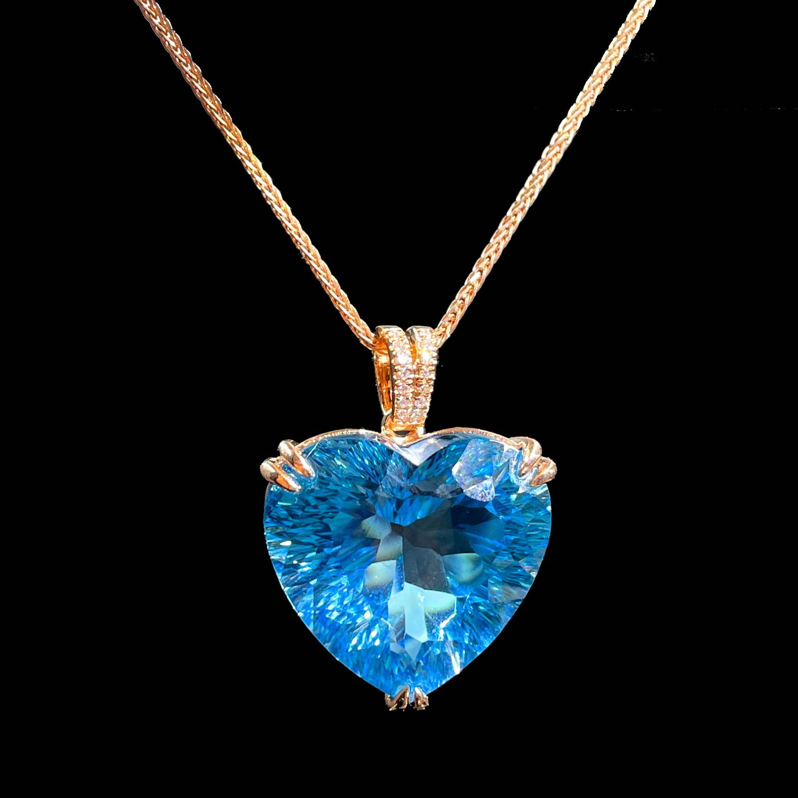 14k Gold 24.75 Ctw Natural Topaz & Diamond Pendant( Without Chain ): Ref:230975038 // gold content:14k gold // main gemstone:topaz // shape:heart // carat weight:24. 68ct // color:blue // treatment:natural // // adjacent gemstone 2 : diamond // shape:round // carat