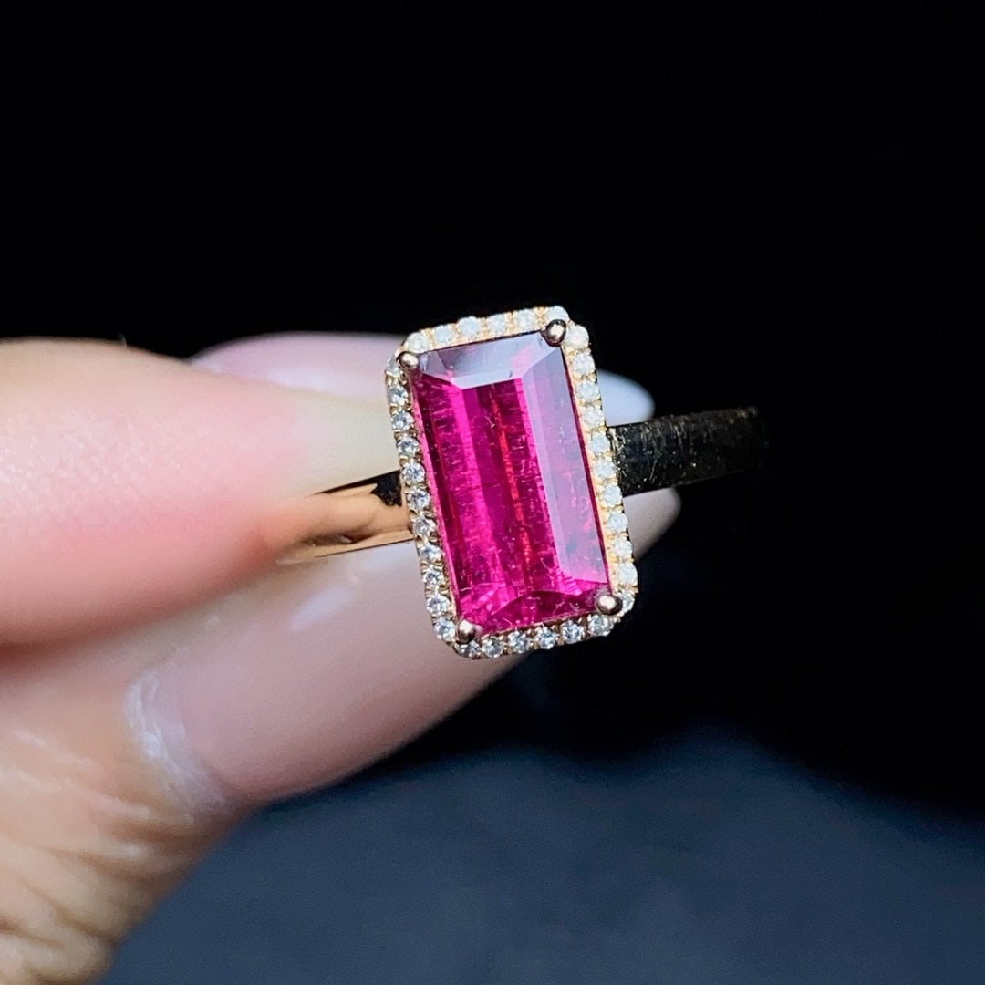 14k Gold 1.6 Ct Natural Tourmaline & Diamond Ring: Ref:230975041 // gold content:14k gold // ring size:7. 25us // // main gemstone:tourmaline // shape:octagonal // carat weight:1. 6ct // color:red // treatment:natural // // adjacent gemstone 2 :